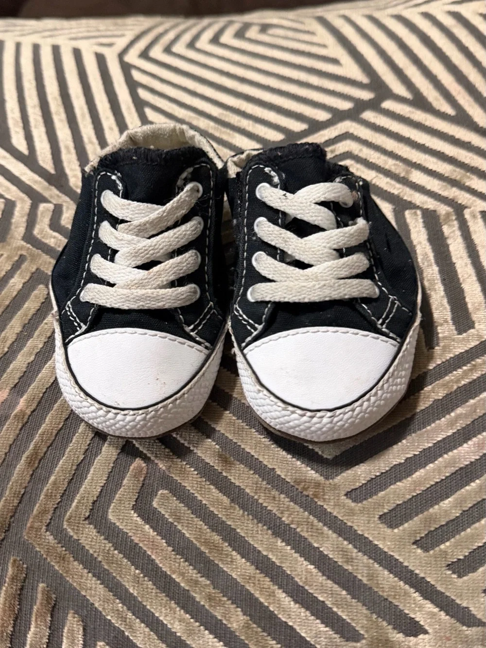 Converse Kids Low Top Sneakers in Black and White